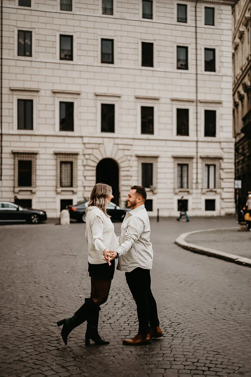 Casual-Rome-Italy-Proposal-in-Piazza-Photos-31.jpg