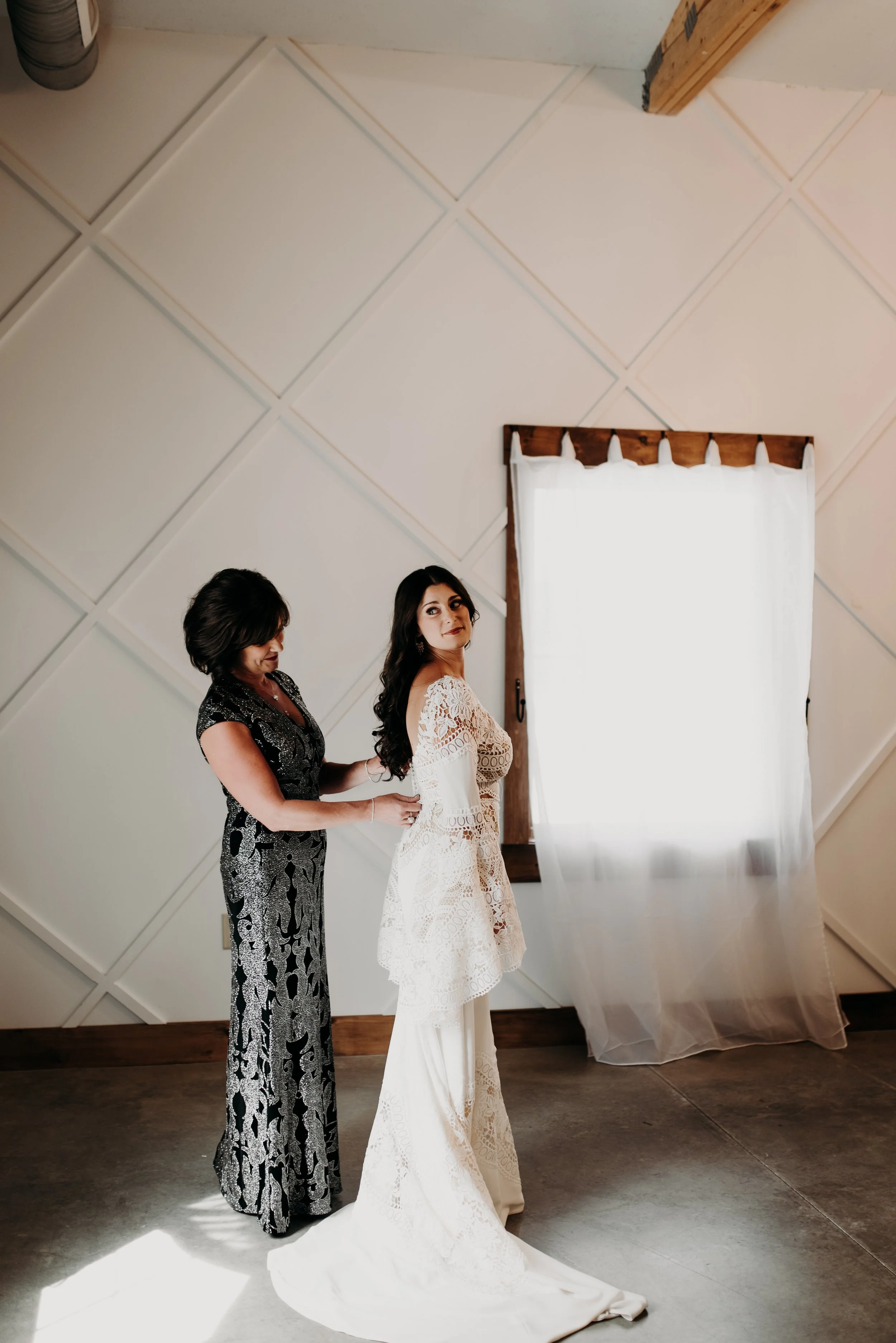 MartinWedding-GettingReady-40.jpg