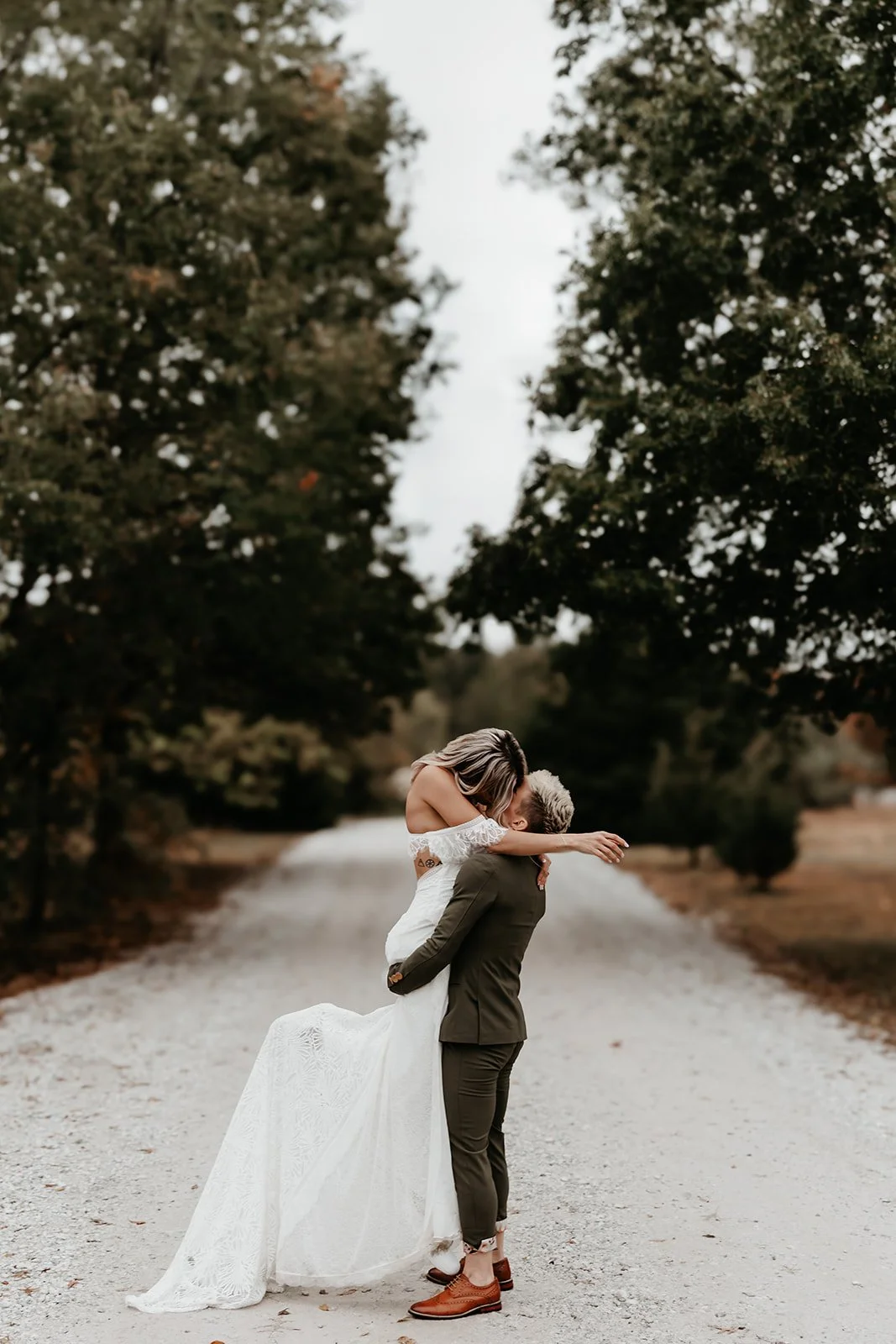 Indiana-Backyard-LGBTQ-Wedding-Photos-Julia-Brown-Photo.jpg