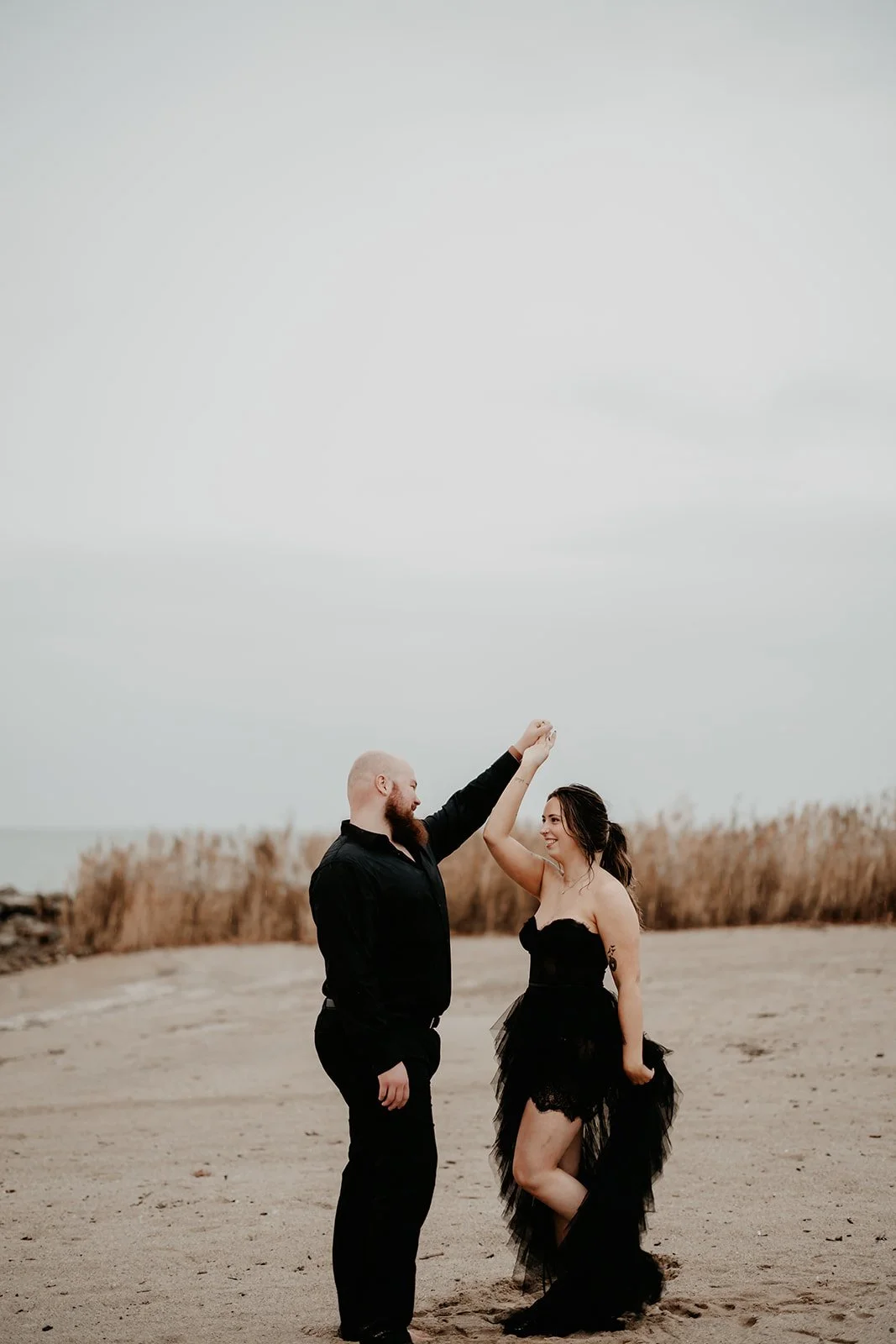 maumee-bay-beach-engagement-photos-by-julia-brown-photo-1.jpg