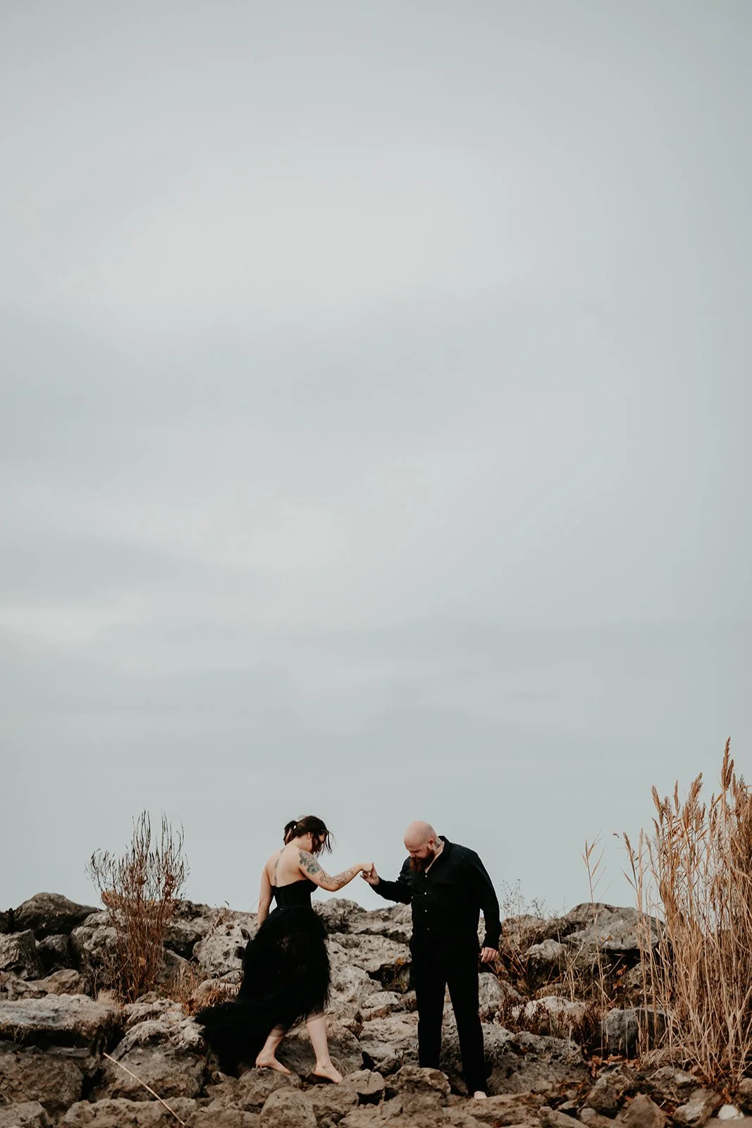 maumee-bay-beach-engagement-photos-by-julia-brown-photo-2.jpg