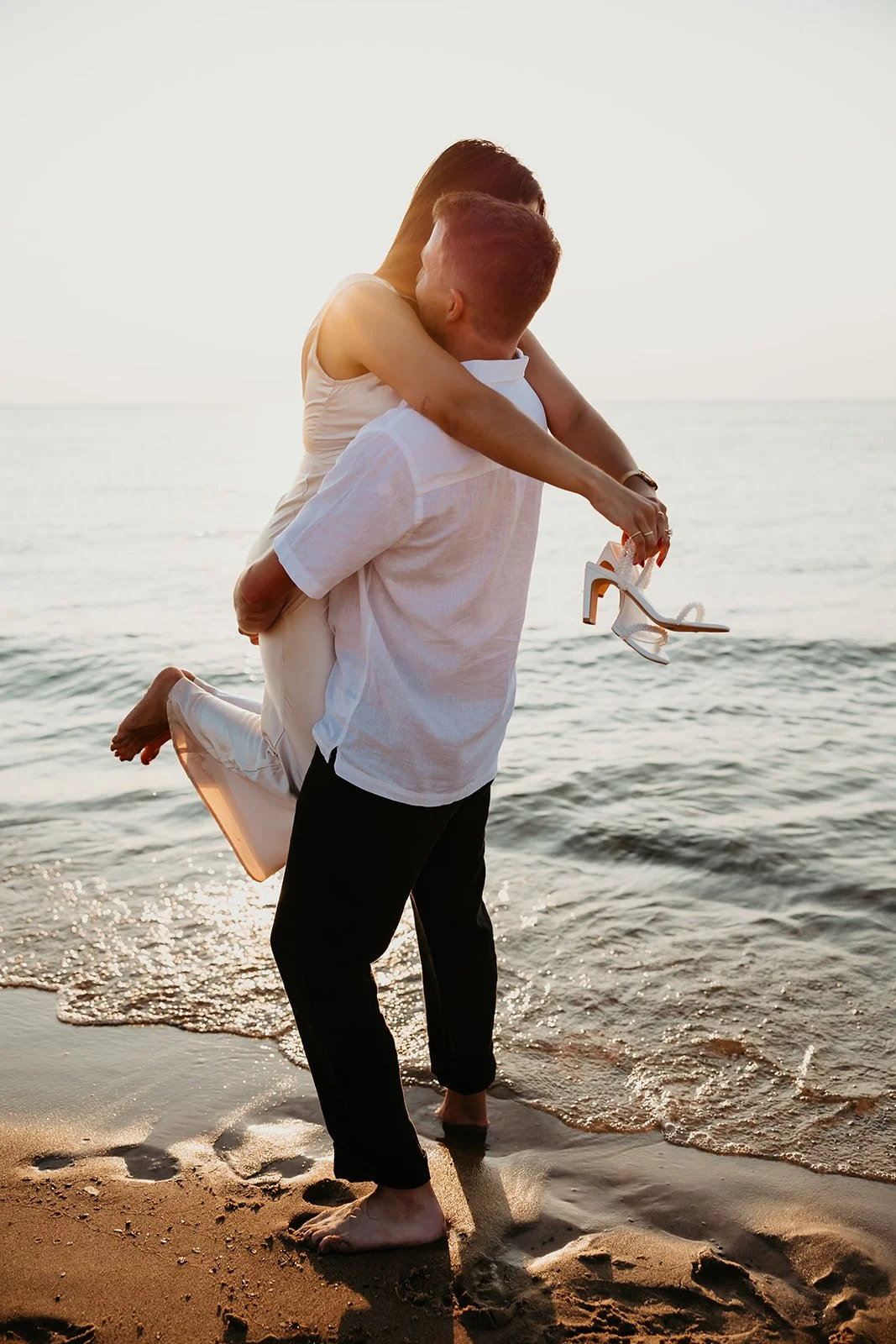 Michigan-Beach-Classy-Engagement-Session--25.jpg