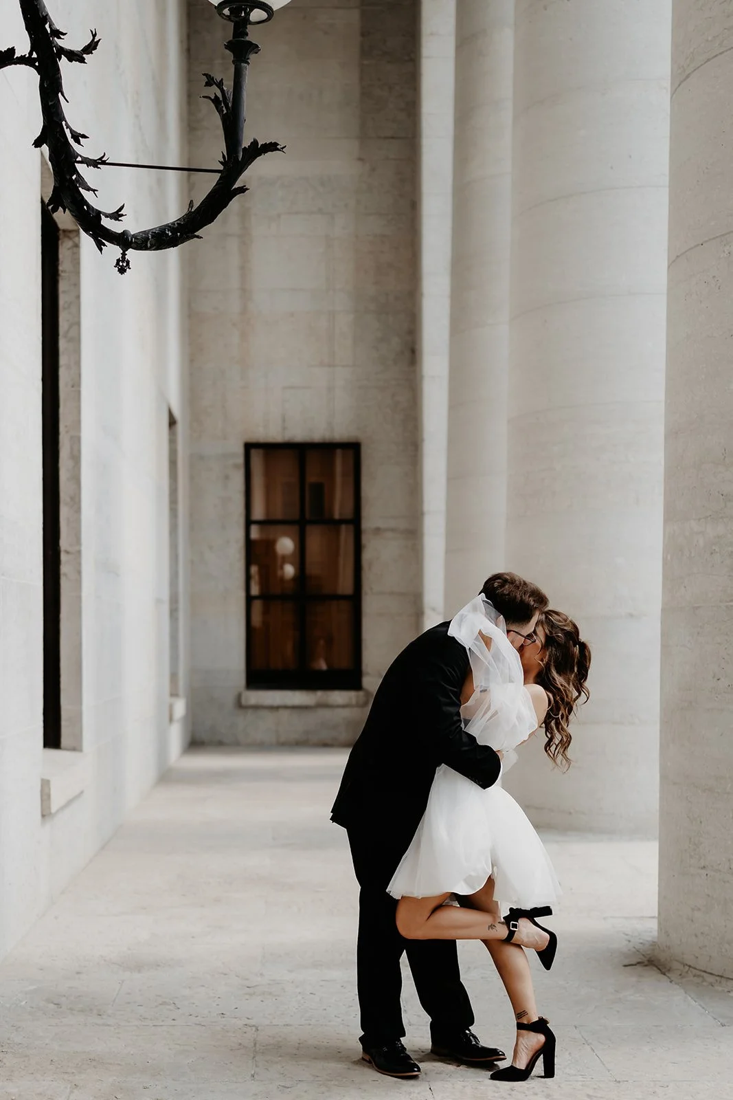 ohio-statehouse-engagement-session--1-5.jpg