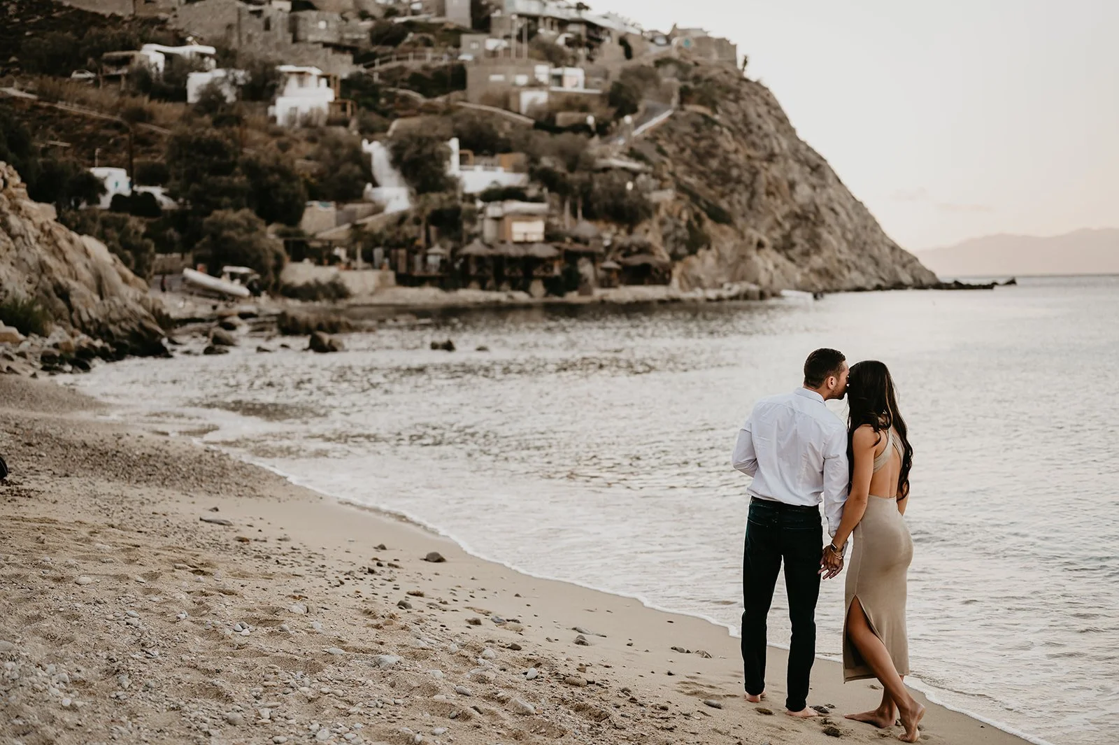 Santorini-Sunset-Destination-Couples-Photos-by-Julia-Brown-Photography.jpg