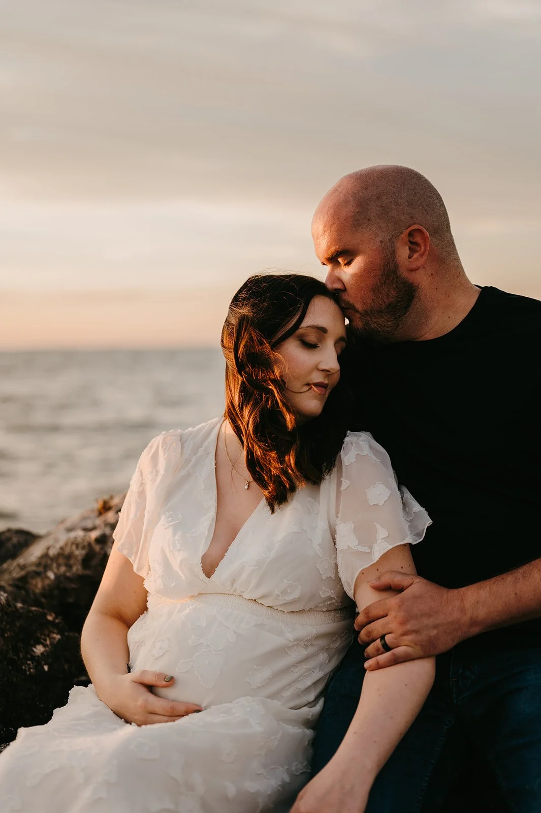 Maumee-Bay-Toledo-Beach-Maternity-Photos-Julia-Brown-Photo.jpg