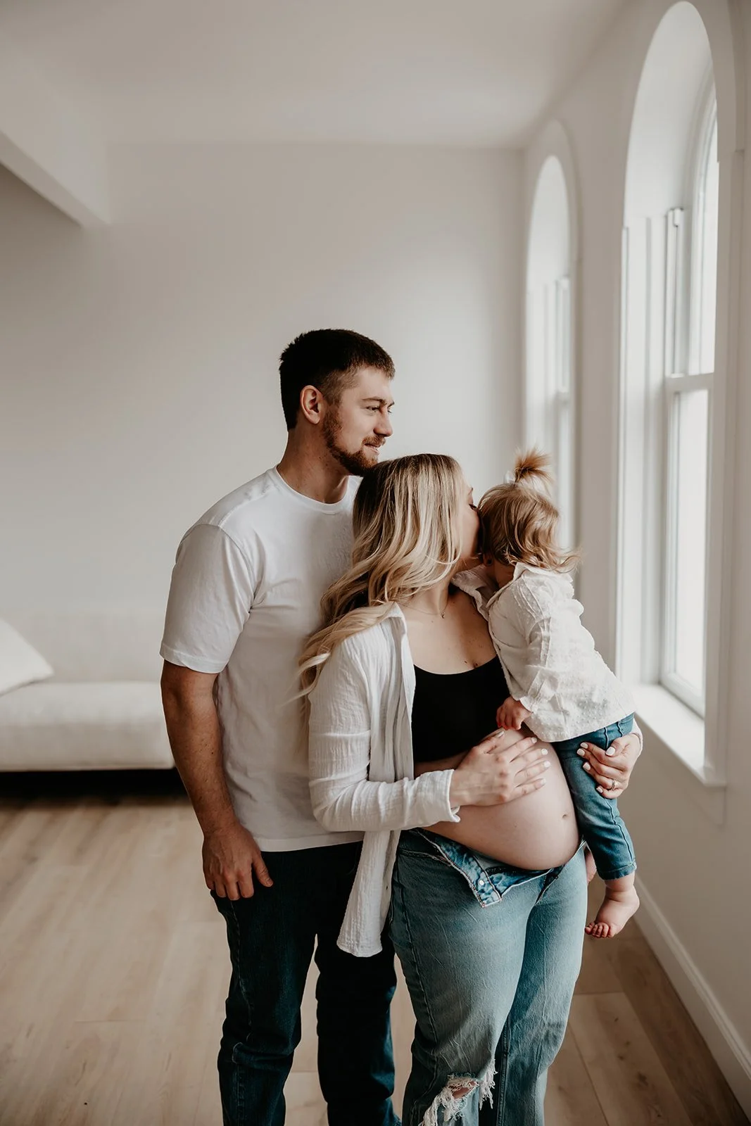 Roam-Studio-Maumee-Maternity-Family-Photos-by-Julia-Brown-Photo..jpg
