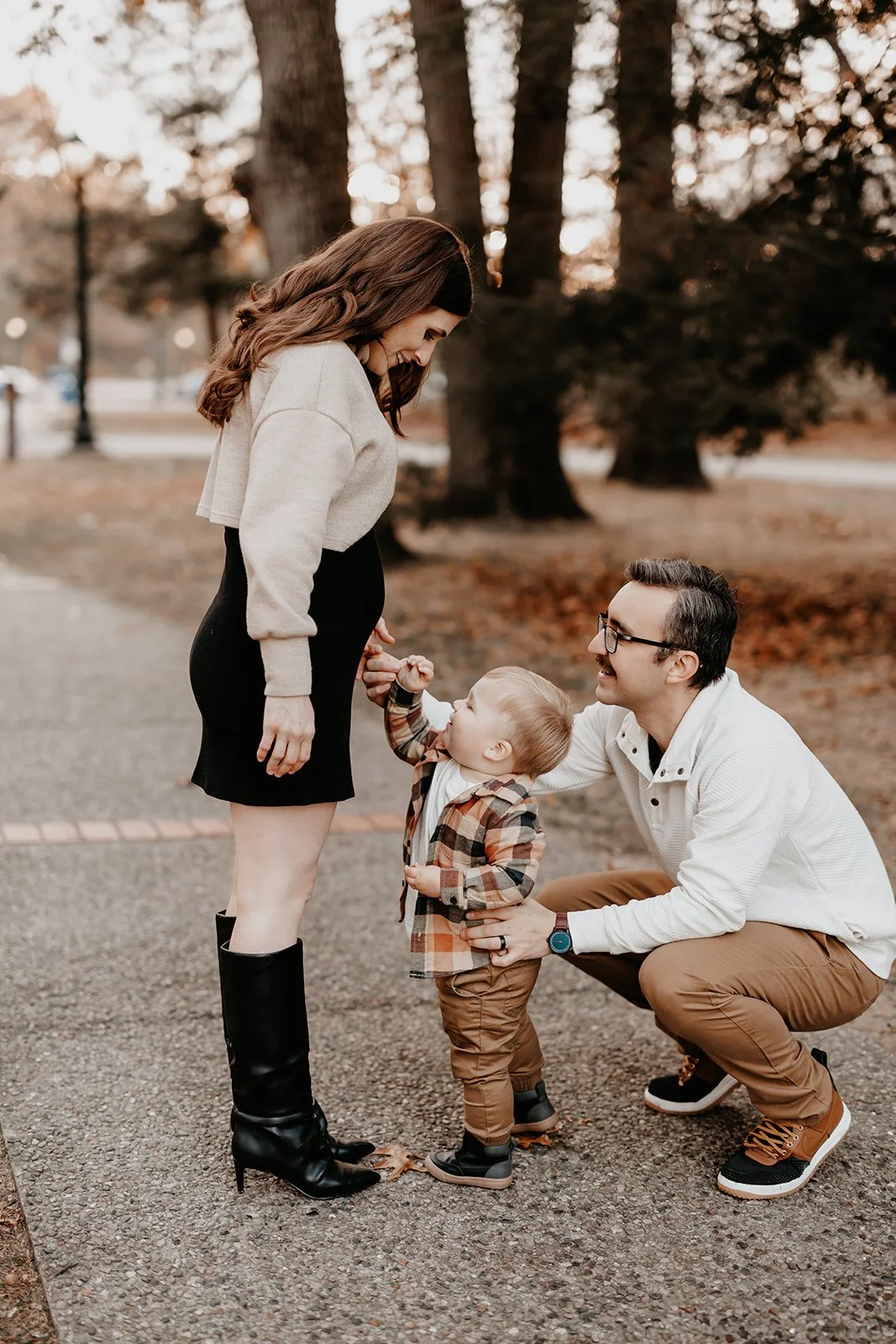 toledo-ohio-outdoor-park-family-photos-by-julia-brown-photo-4.jpg