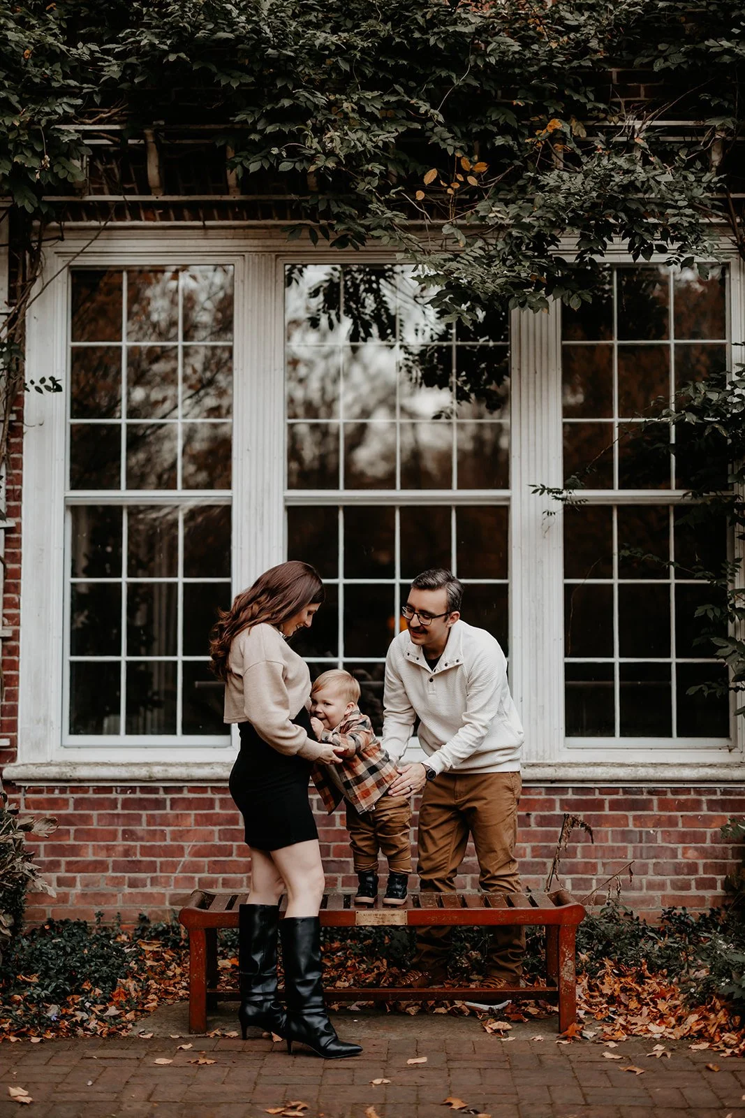 toledo-ohio-outdoor-park-family-photos-by-julia-brown-photo-6.jpg