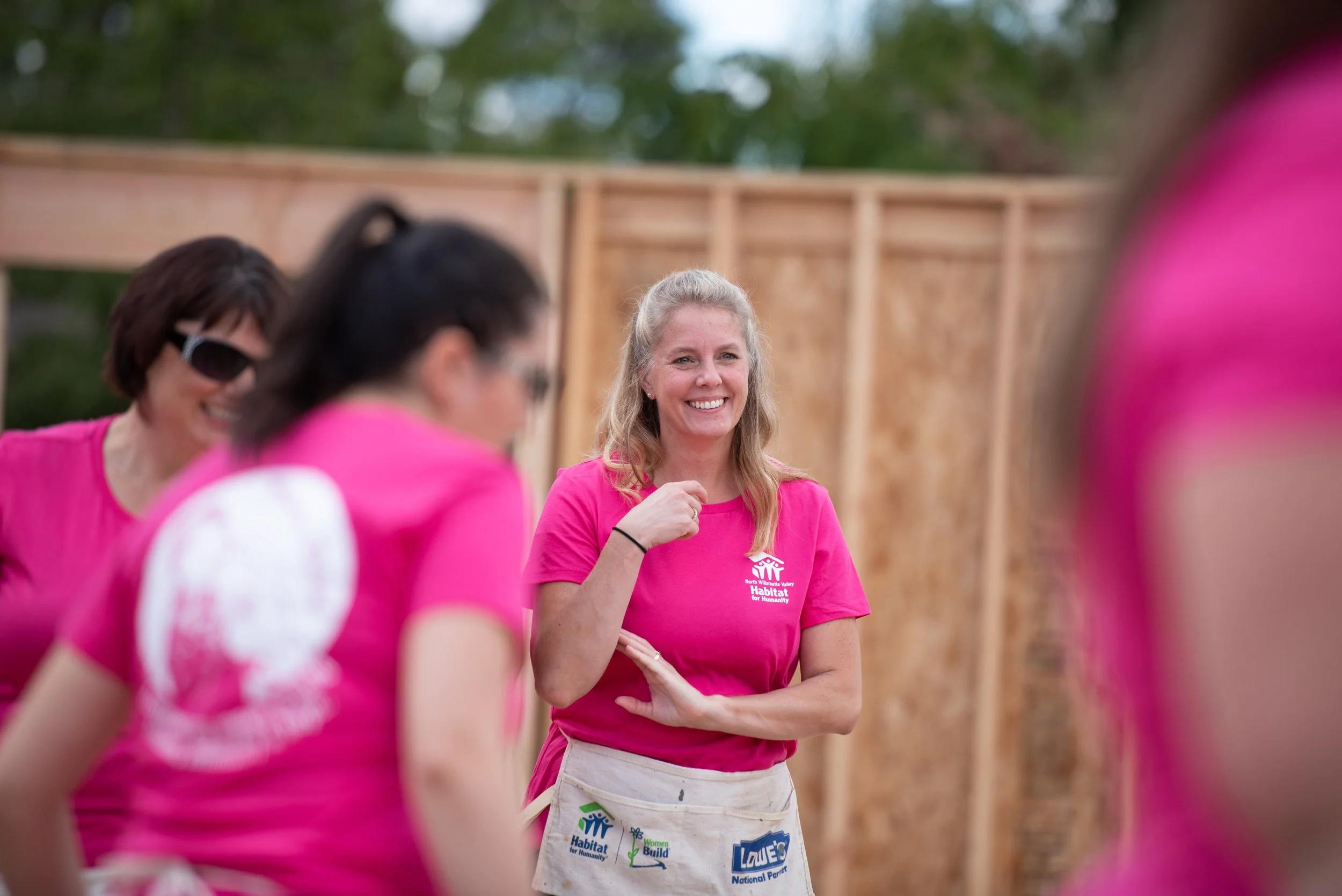 WomenBuild10969.jpg
