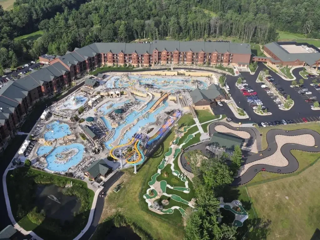 GlacierCanyonResort9.webp