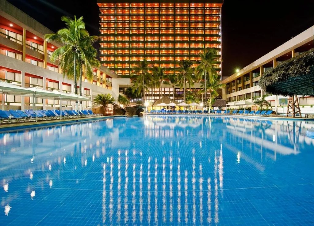 CastillaBeach 2.jpg