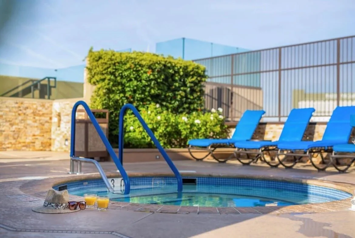 hilton-grand-vacations-polo-towers-las-vegas-hot-tub-1170x785.jpg
