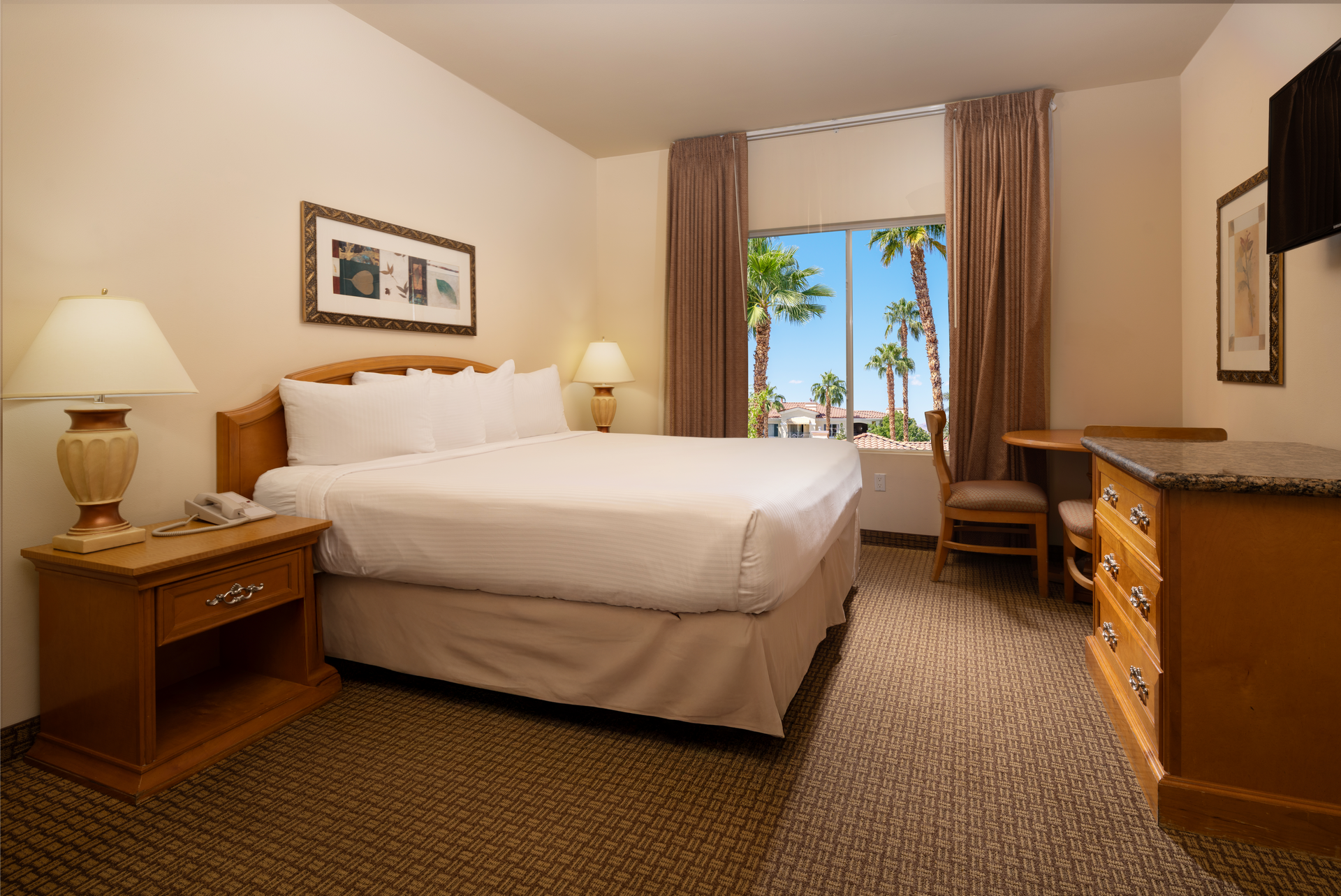 Club-de-Soleil-Studio-Bedroom-1.png