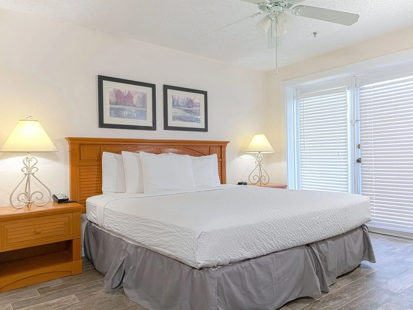 lvr-palmcoast-2brpremium-master-bed-web_standard.jpg
