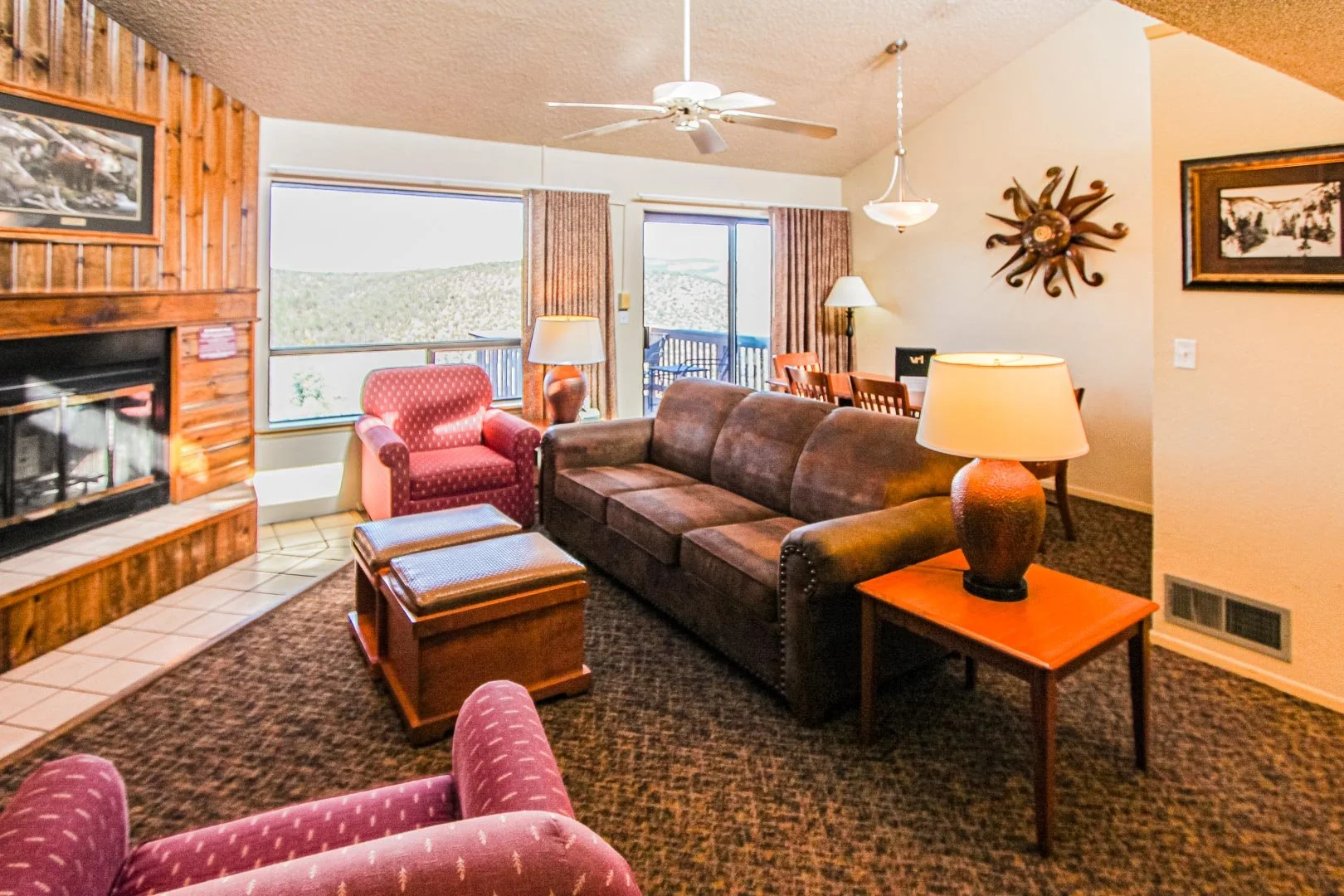 crown-pointe-condos-04.jpg