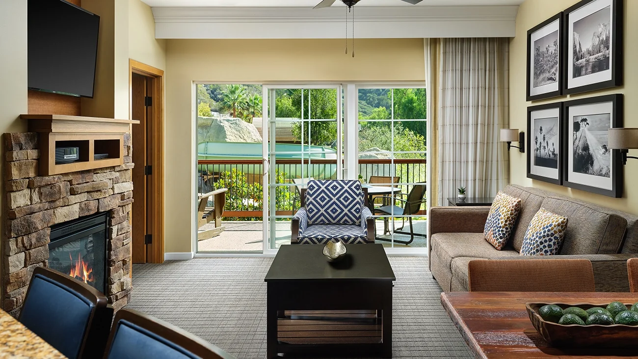 TheWelk_HVCSANSWld-199902-MountainVillas1-BedroomVillaLivingRoom.jpg-high_16_9.webp
