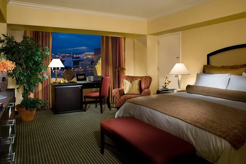Las-Vegas-Accommodations-Premium-room-strip-view.jpg