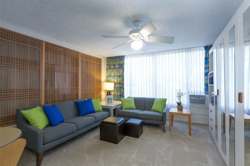 kuhio-banyan-club-5.webp