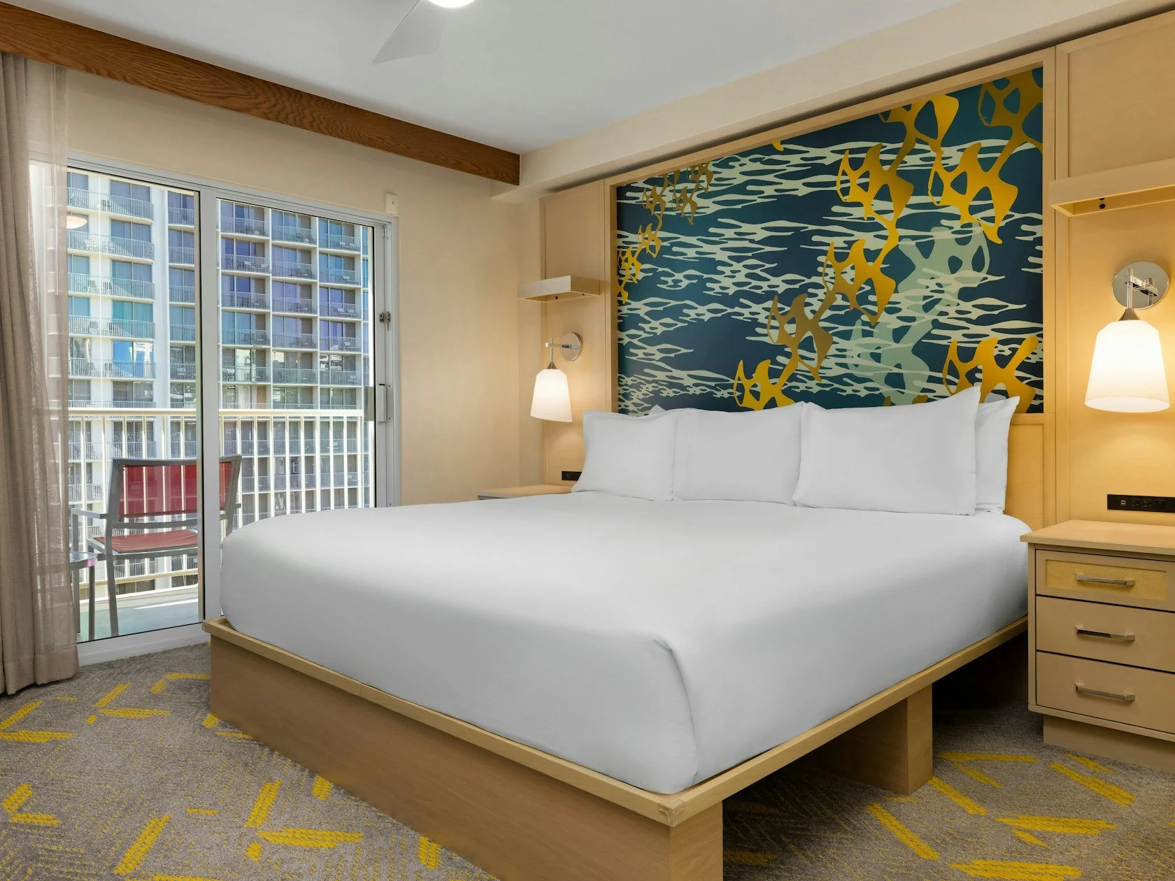 JvYWJOxlh0mCp60zRejJWw_One-Bedroom-Condo-Bedroom-Club-Wyndham-at-Waikiki-Beach-Walk.jpg