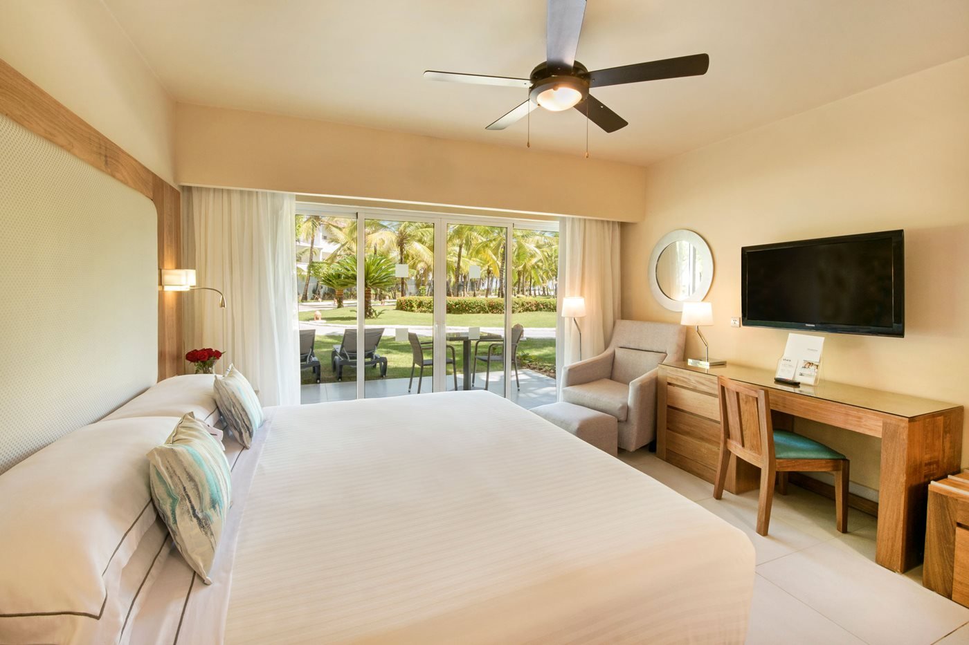 puj-occidental-punta-cana-room-sup-dlx-02.jpg