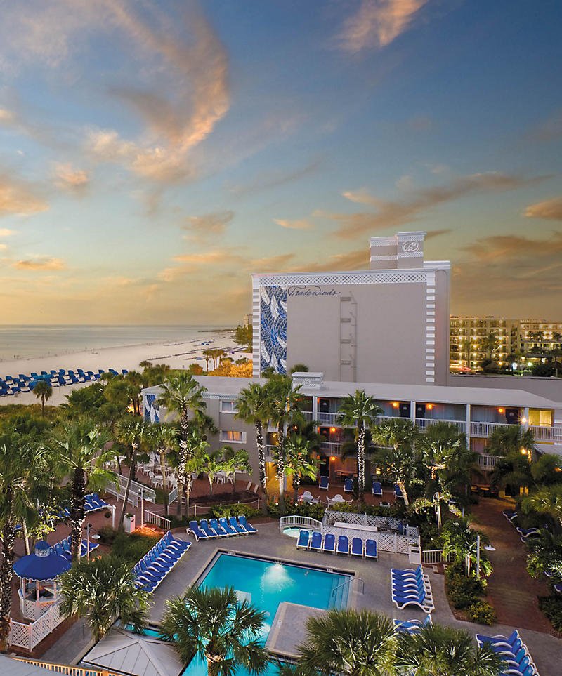 bluegreen-at-tradewinds-outdoor-pool-beach-dusk.jpg