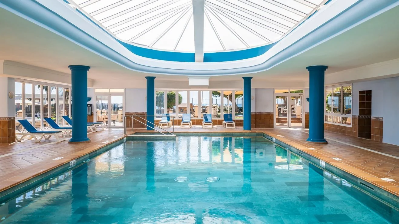 mv-agpmb-family-pool-38710_Wide-Hor.jpg