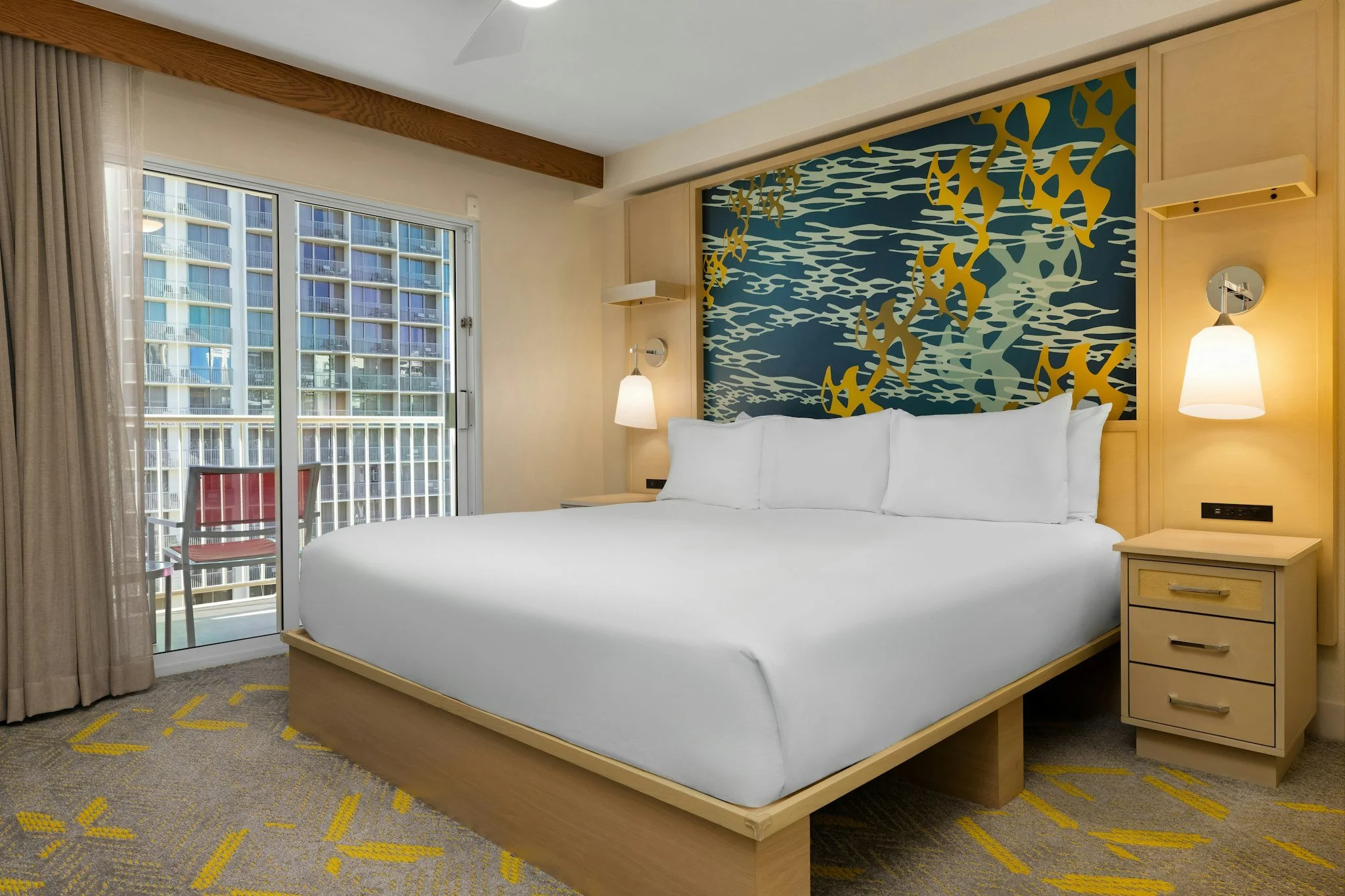 JvYWJOxlh0mCp60zRejJWw_One-Bedroom-Condo-Bedroom-Club-Wyndham-at-Waikiki-Beach-Walk.jpg