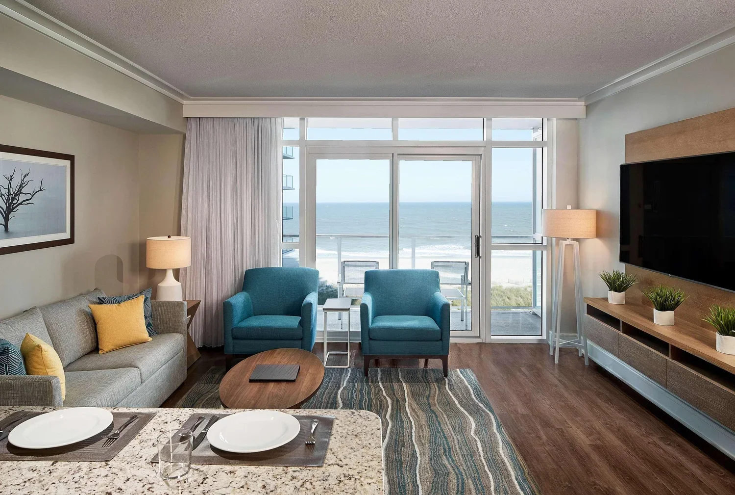 picture-myrtle-beach-hilton-grand-vacations-club-ocean-enclave-myrtle-beach-12.webp