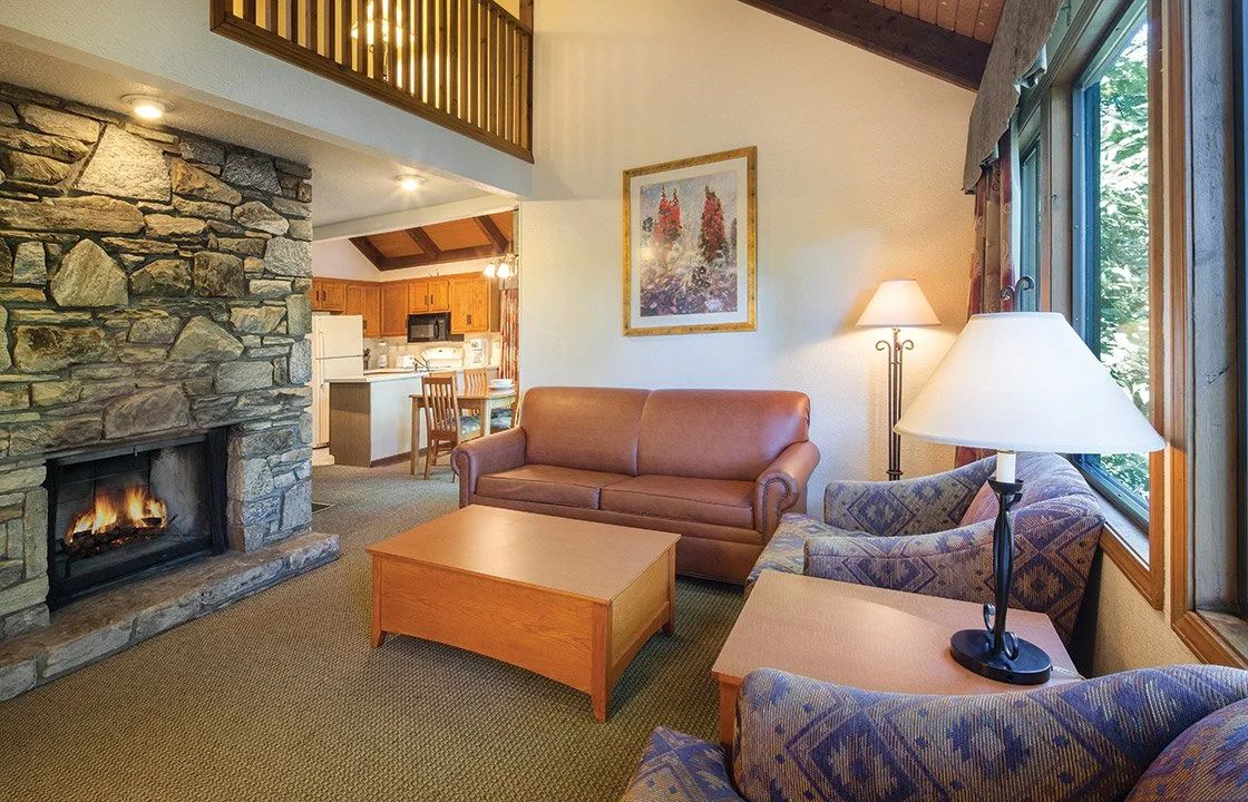 Wyndham-fairfield-mountain-livingroom-11.jpg