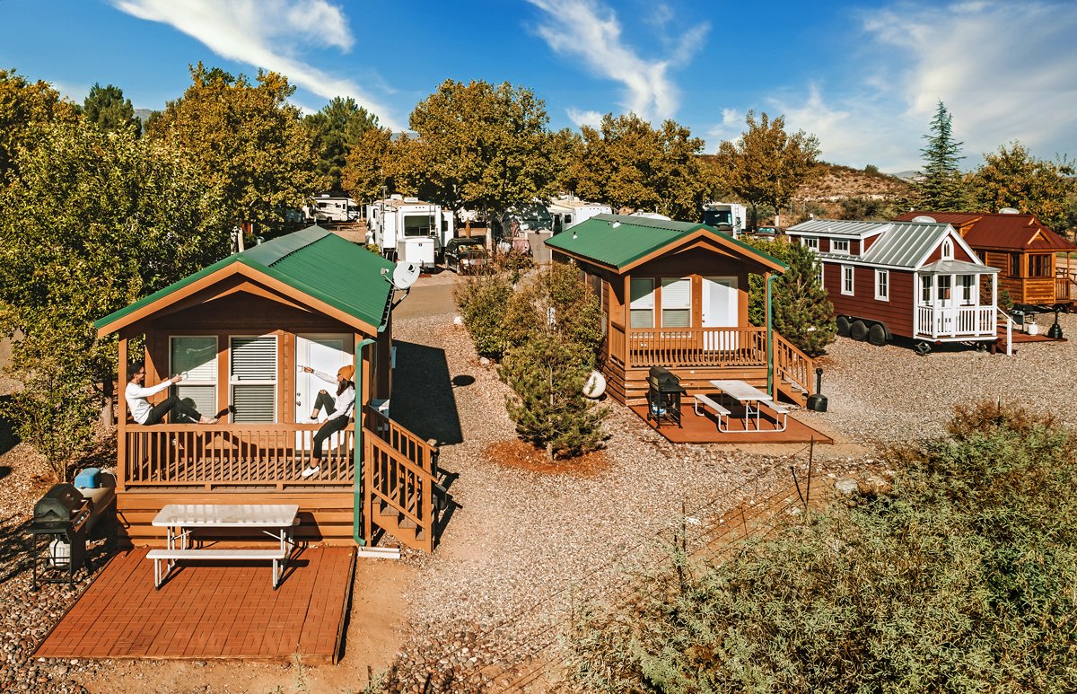 SunnyGlamping_blogHero_1200.jpg