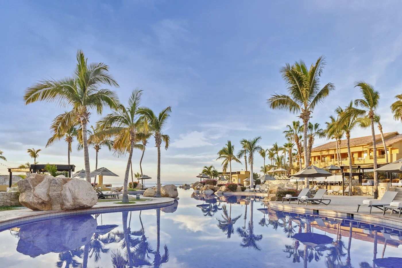 3-exterior-grand-fiesta-americana-los-cabos.webp