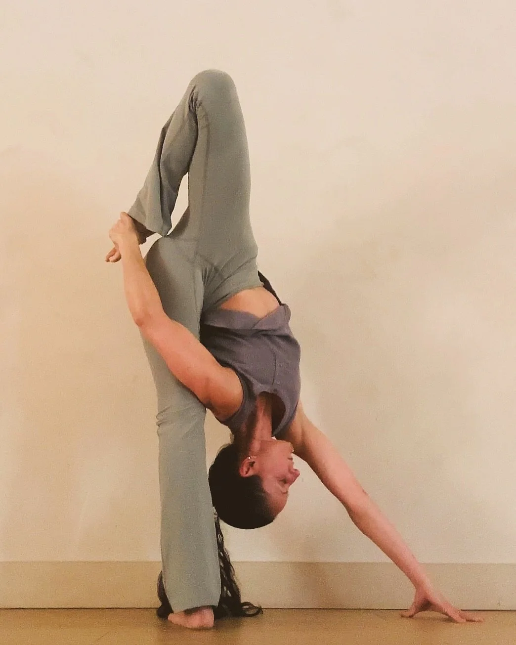 Summer sweetness&hellip;.

1 / This is not a traditional yoga asana, but it&rsquo;s fun! A great reminder to try new things and remember that life is also for playing, no matter your age! 😉
2 / A poem from my poetry book that always makes me giggle 