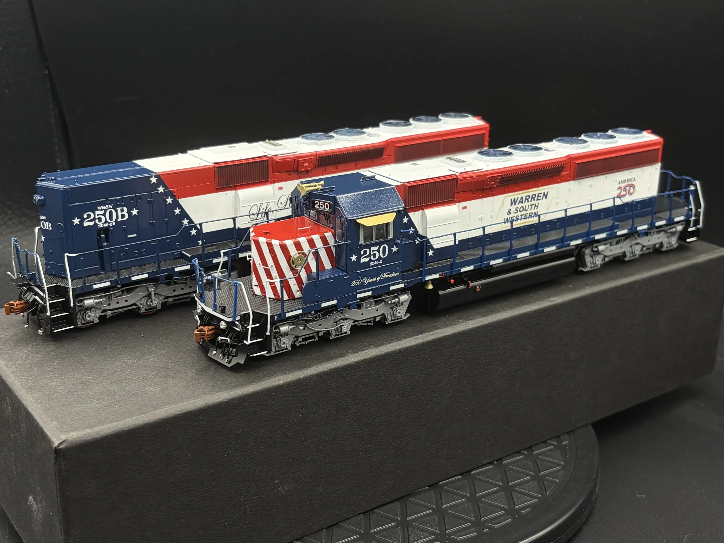 W&SW 250 + 250B
