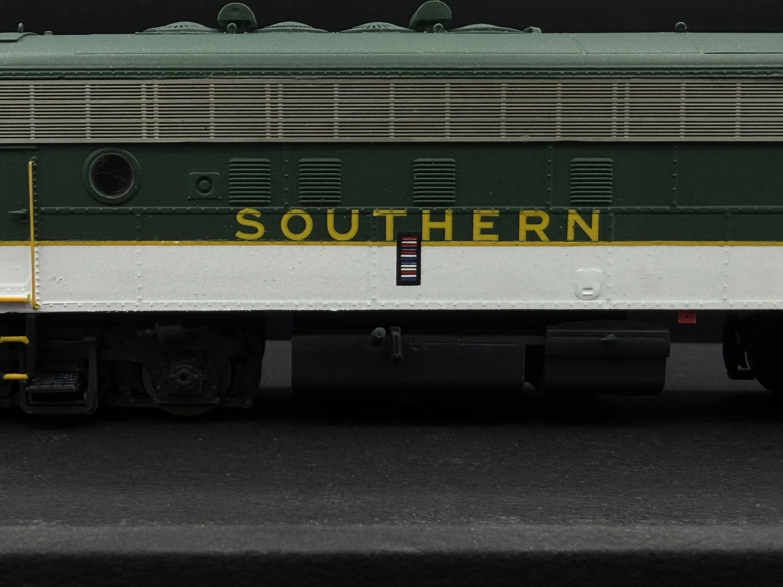 Southern 6133 4.jpeg