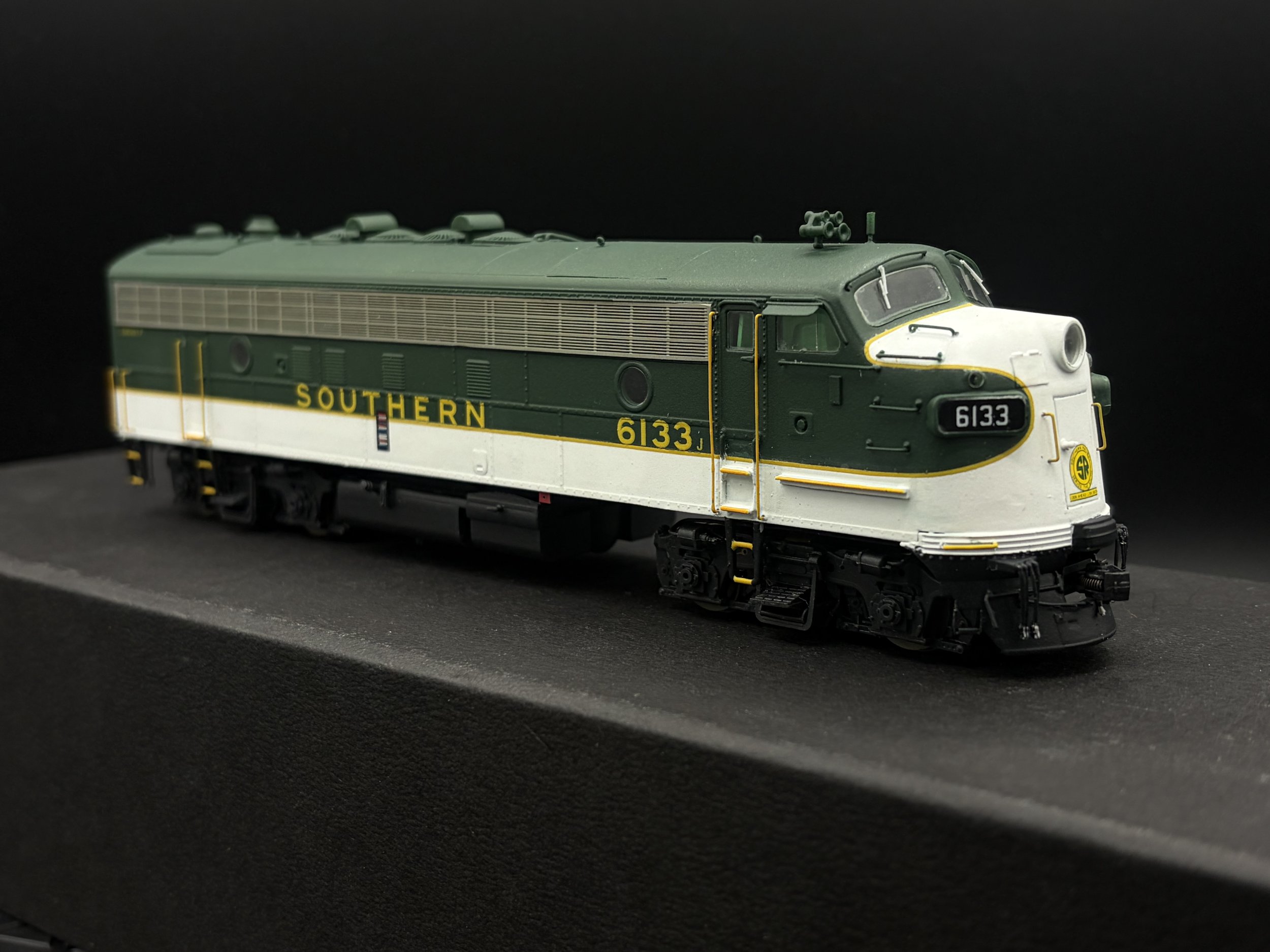 Southern 6133 3.jpeg