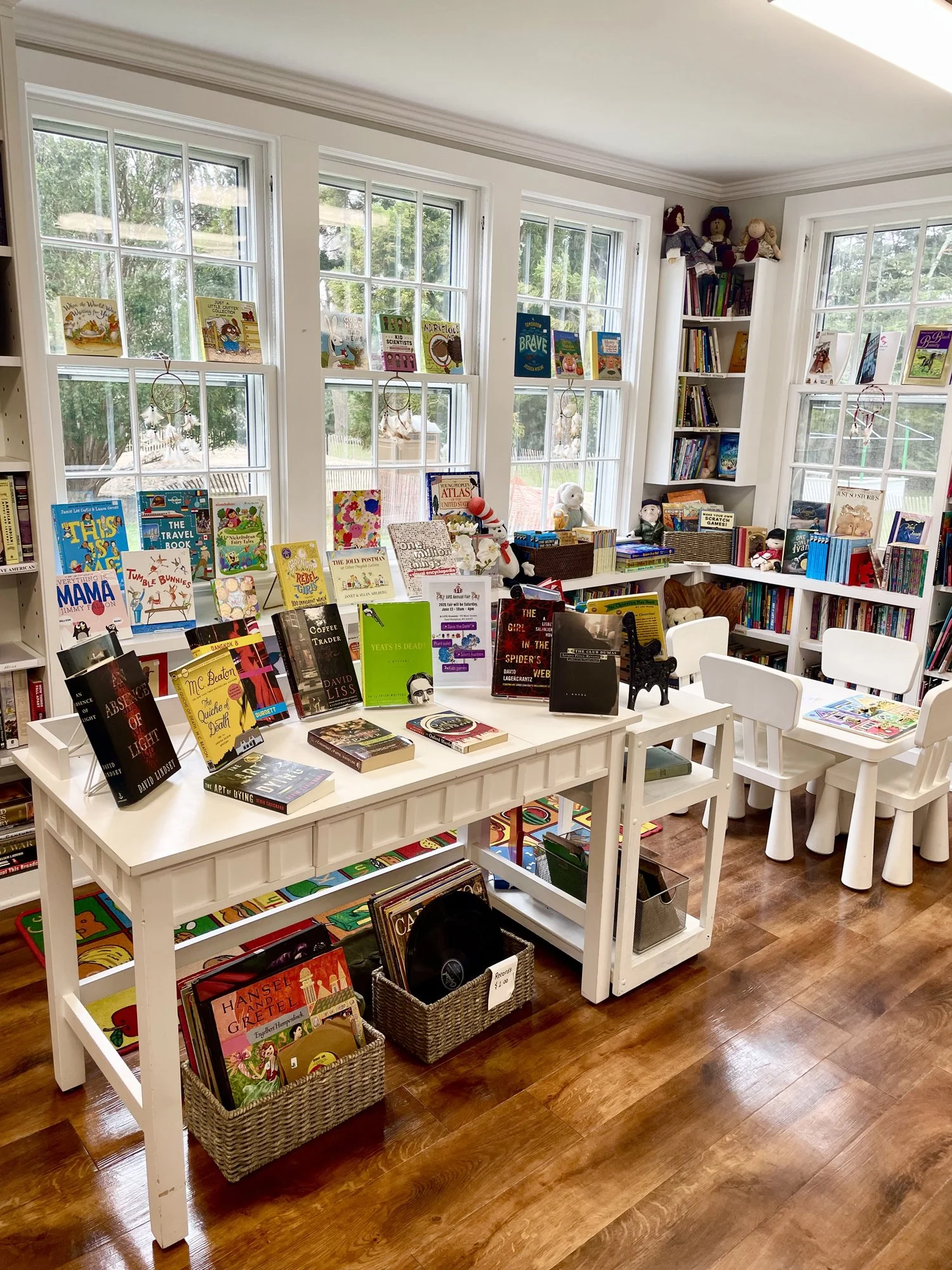 LVIS-Thriftship-bargainbooks-1500px.jpg