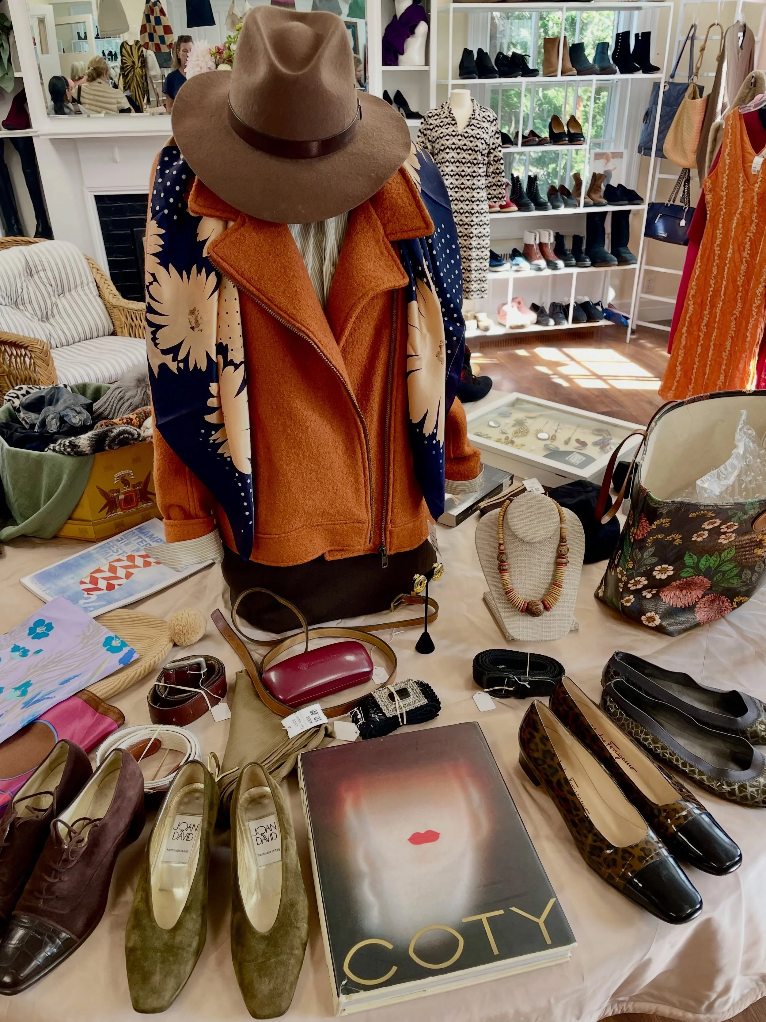 🍁LVIS🍁It&rsquo;s officially the first day of Fall! Crisp cool air, a Nor&rsquo;easter on the way and Vintage and Thrift shopping has never been so popular! If you want to see what everyone is talking about, stop in @lvisthriftshops and discover it 