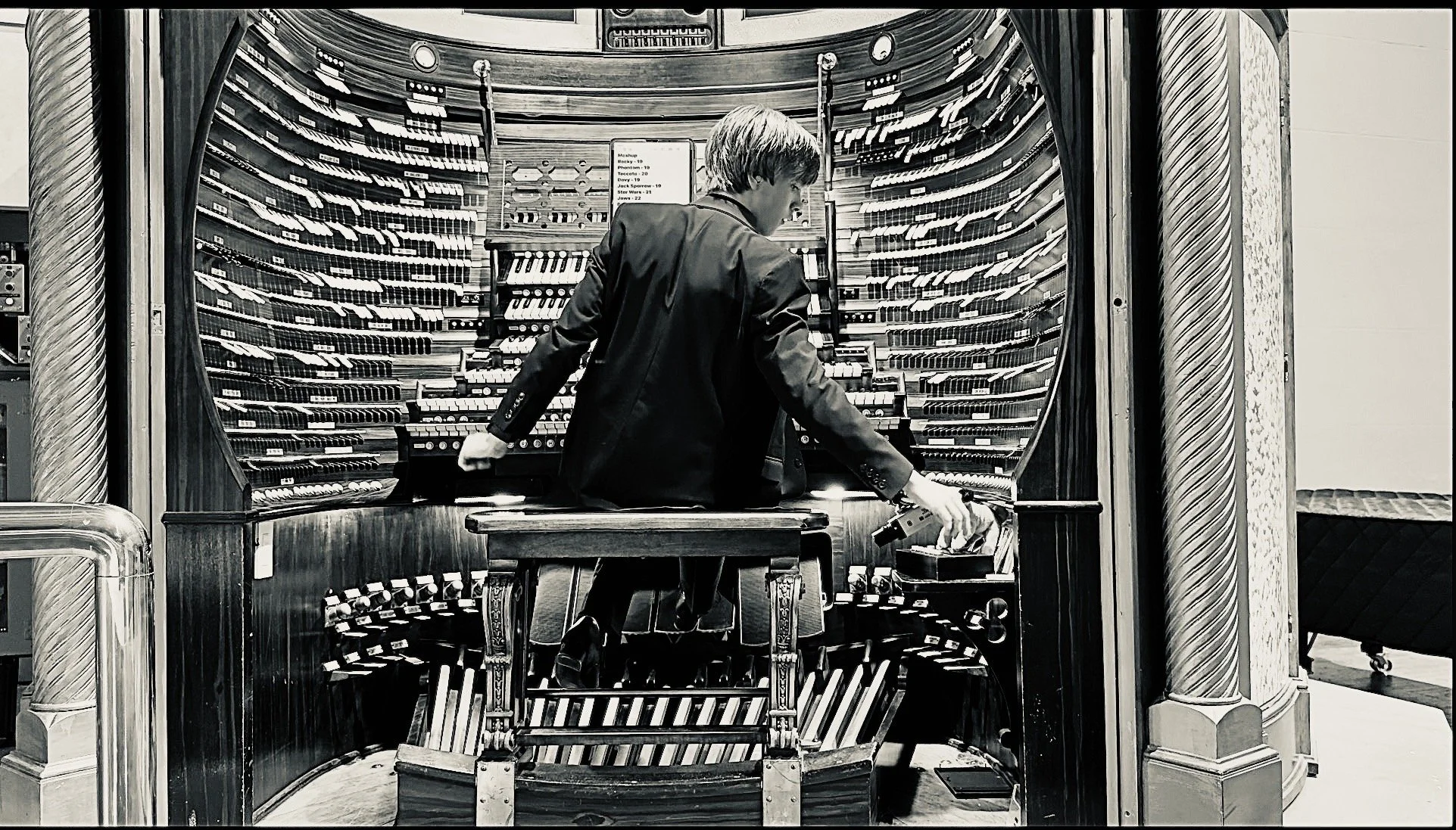 World’s Largest Pipe Organ Concert