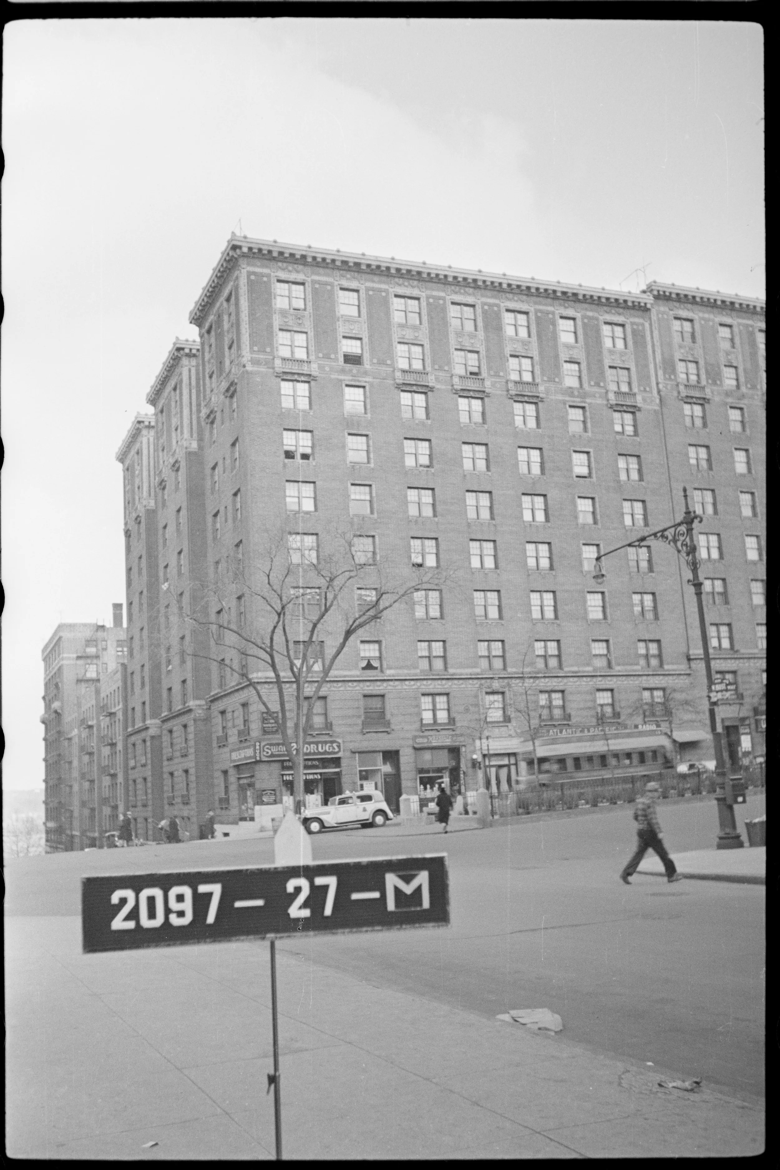 picture of building on street corner