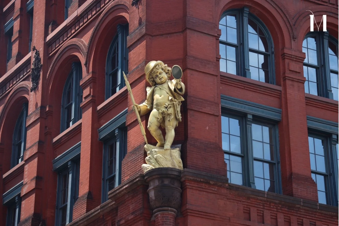 &ldquo;Say Hello to My Little Friend&rdquo;
Summer in New York City, Part II of III
2025

Photograph by @hbgeller 
&copy; 2025 Hallie Geller and MANTIS New York Inc.

#SummerInNewYorkCity
#NYCarchitecture
#NYCPhotography
#SoHoNYC
#HBGphotography