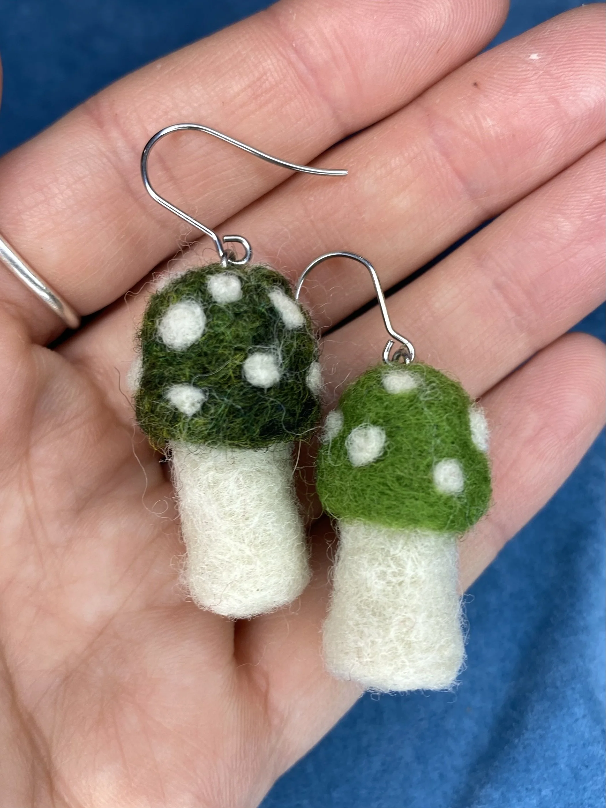 Green mushroom earrings w spots