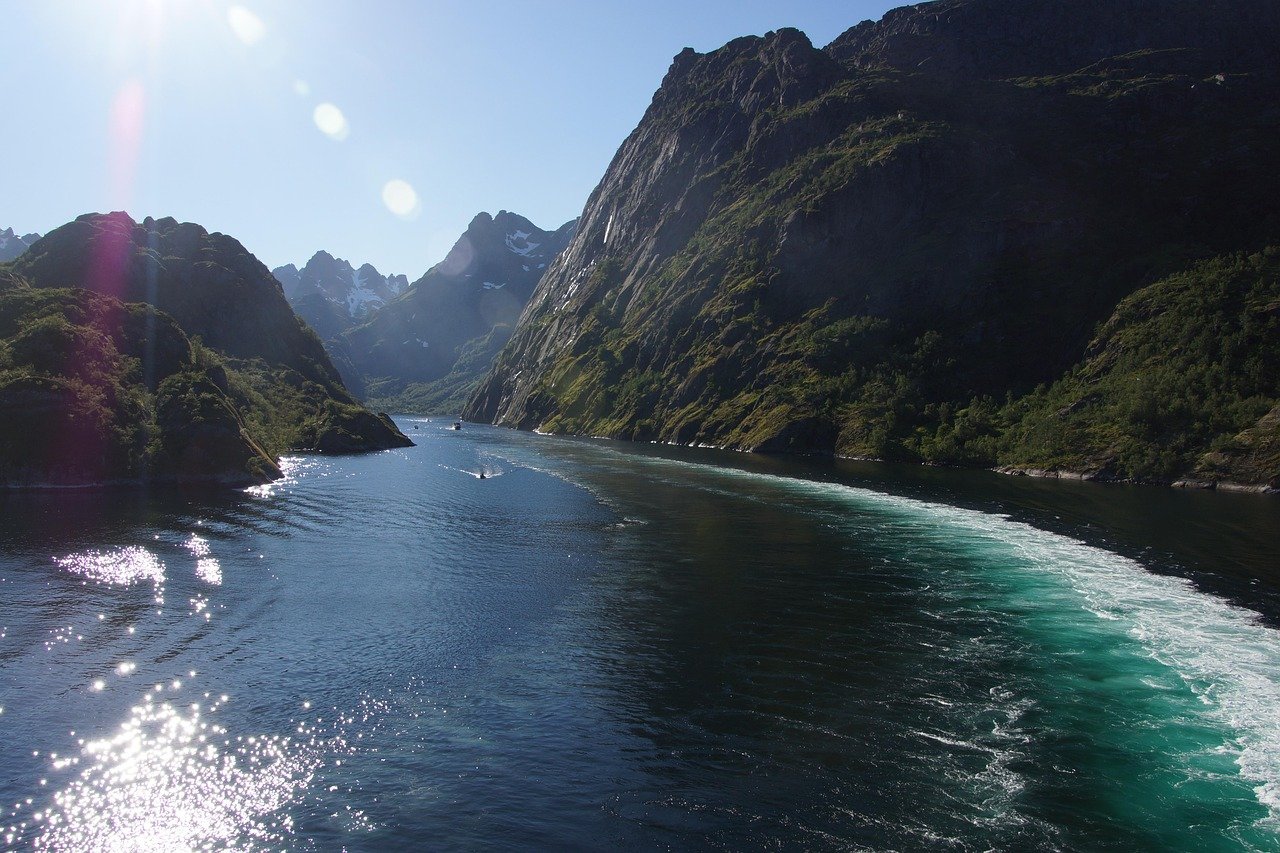 trollfjord-1756261_1280.jpg