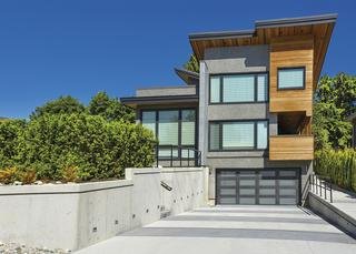 Manufacturer-provided garage door style reference for residential garage door installation and replacement inspiration in Northern Virginia. Final availability, specifications, pricing, and installation scope are confirmed by written quote.