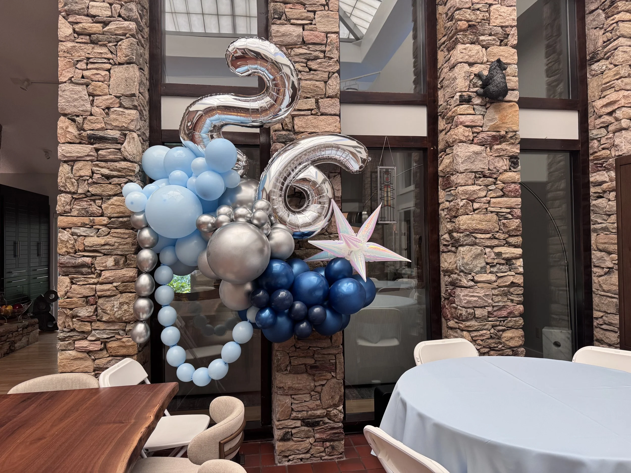 graduation balloon garland.jpeg