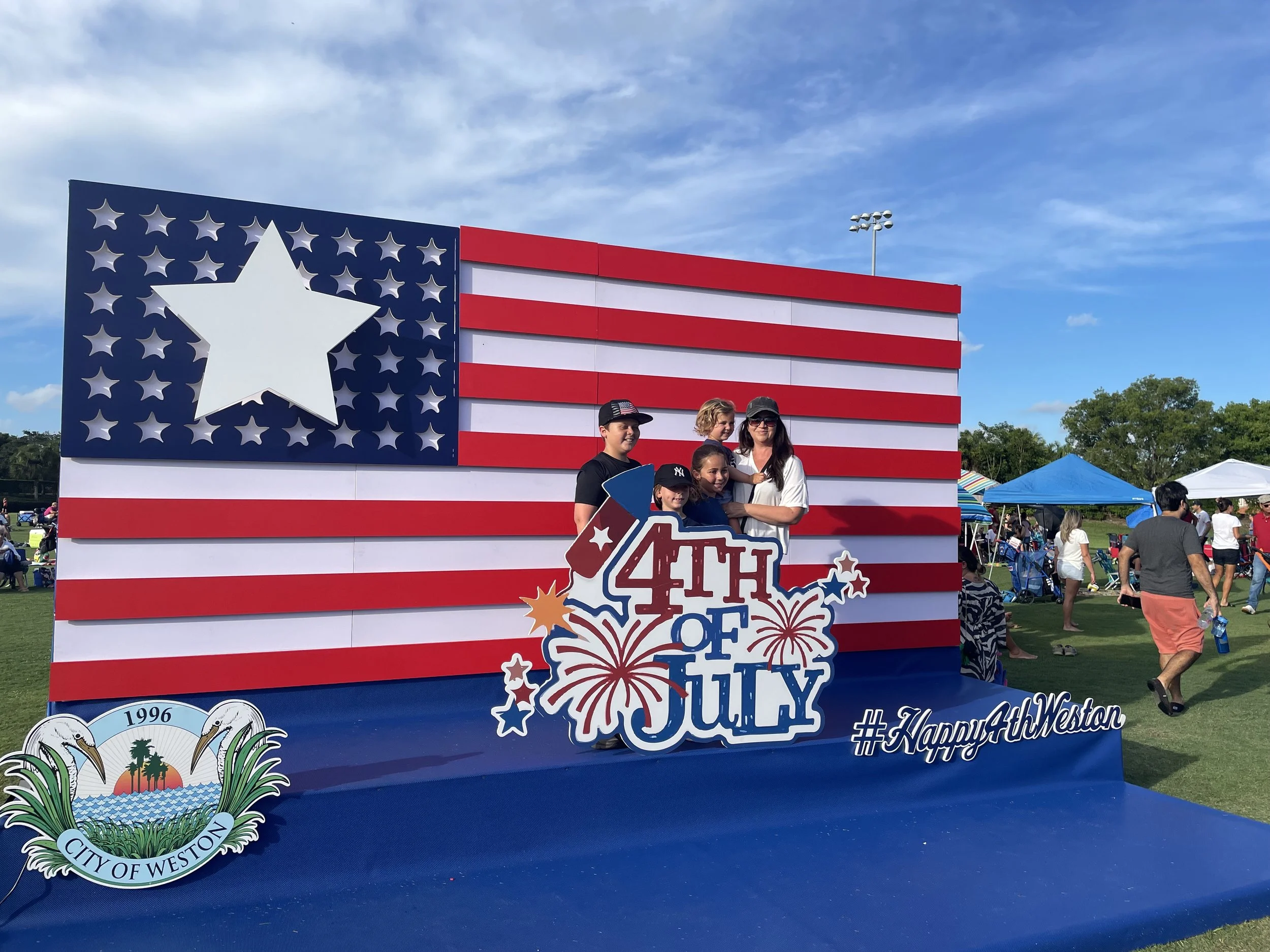 My-Fab-Events_July-4th-Photo_Backdrop.jpeg
