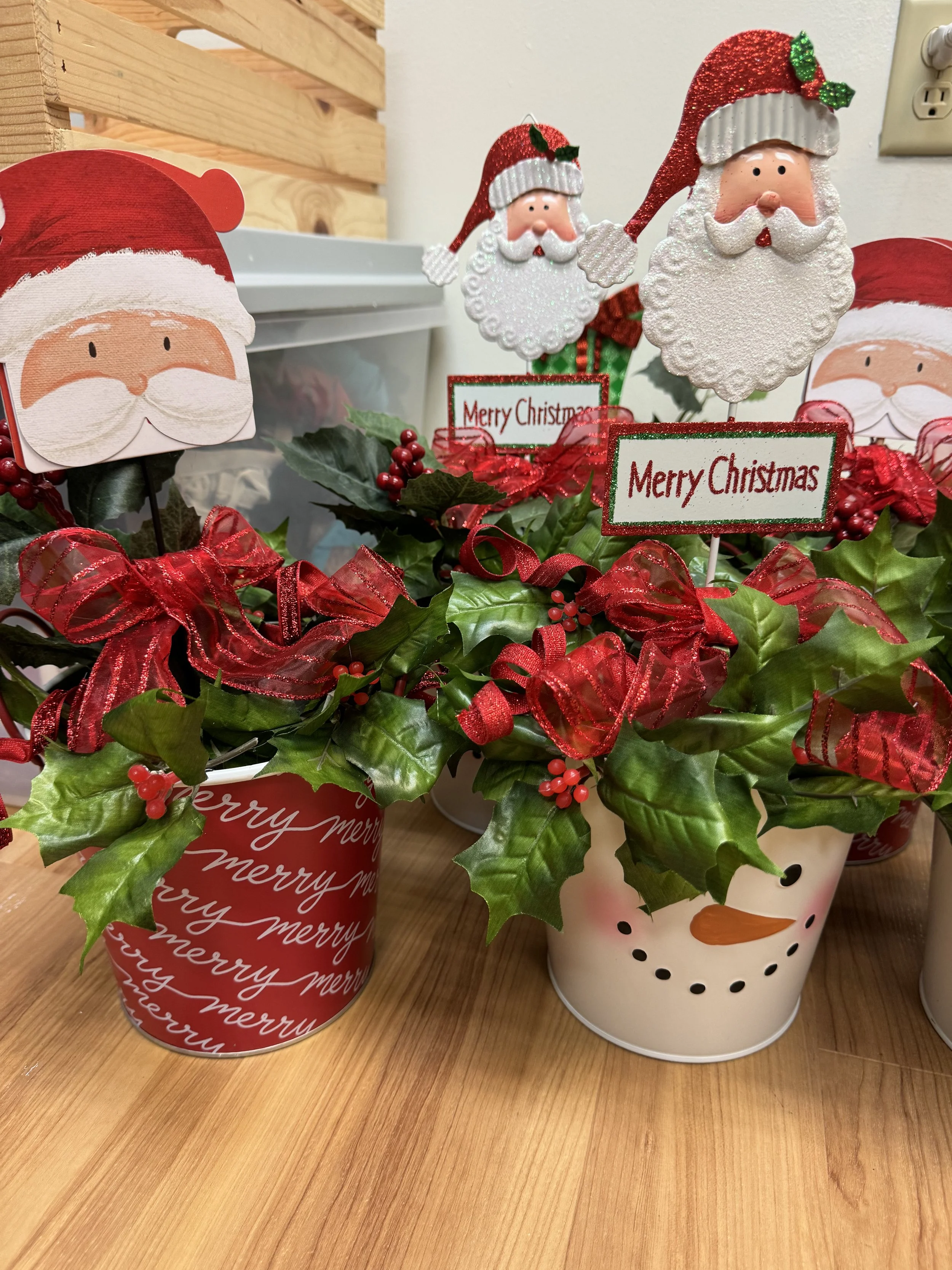 My-Fab-Events_Holiday_Christmas_Balloons_Decor_Backdrop_8.jpeg
