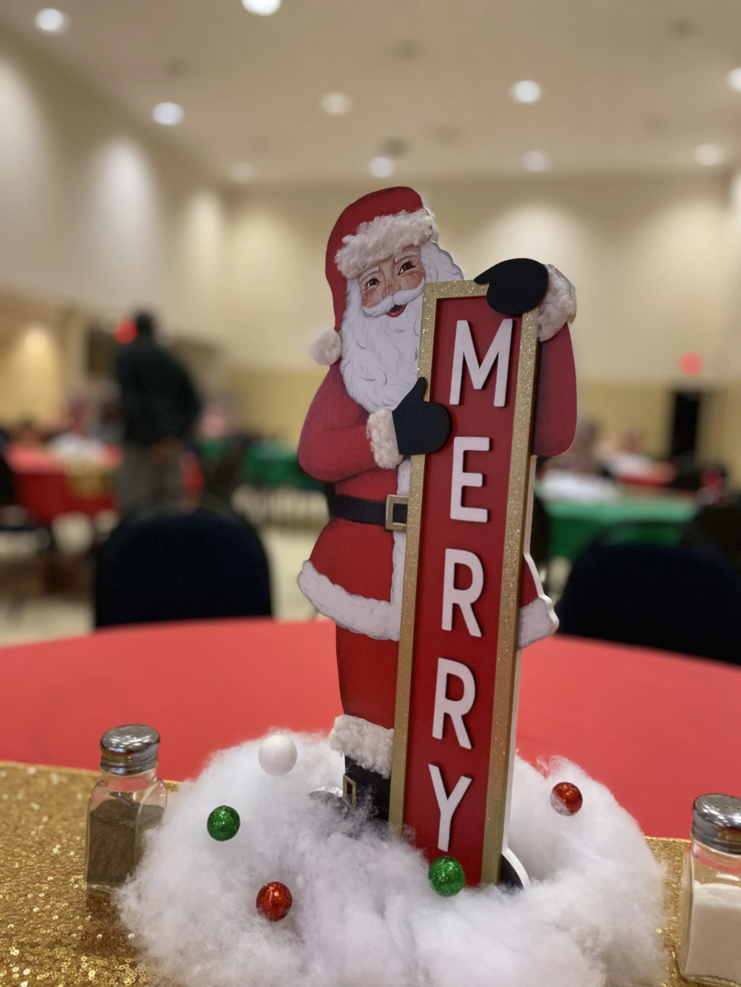 My-Fab-Events_Holiday_Christmas_Balloons_Decor_Backdrop_0.jpeg