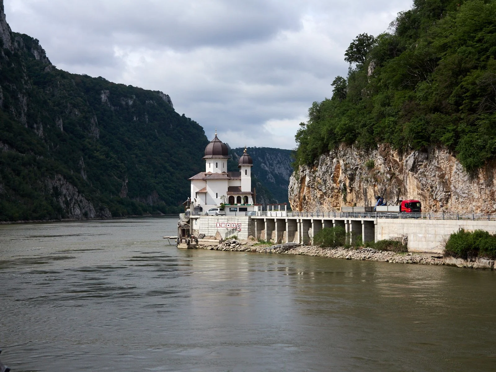 Eastern Europe and Danube River  0211.jpg
