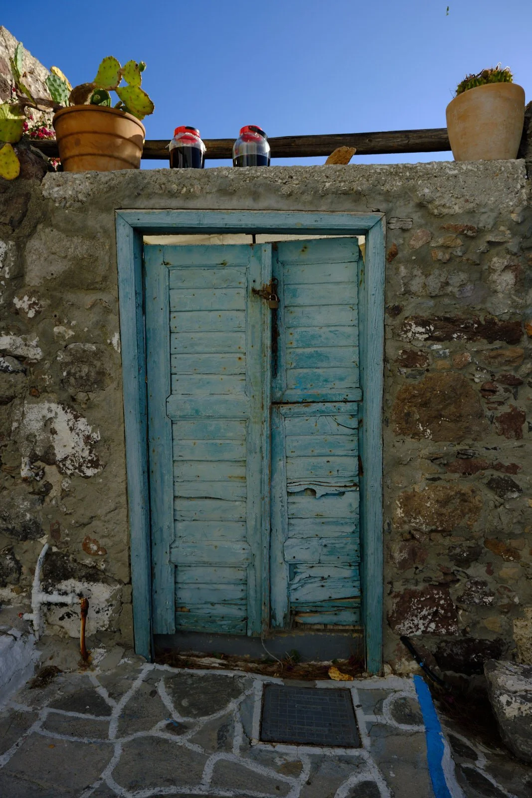 Green Door-Santorini