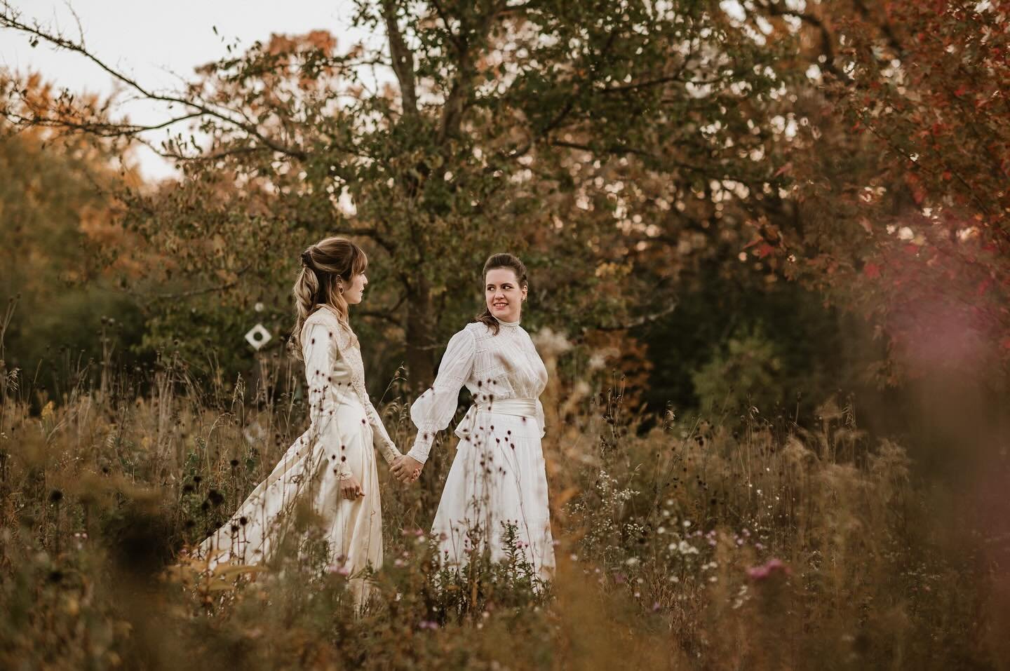 The air is crisp, leaves are changing. It must be October.🍂

Brides, Beryl and Julianne&rsquo;s day captures the epitome of fall. With unique vintage inspired elements, a soft wind, warm colors in the trees, these photos couldn&rsquo;t have highligh